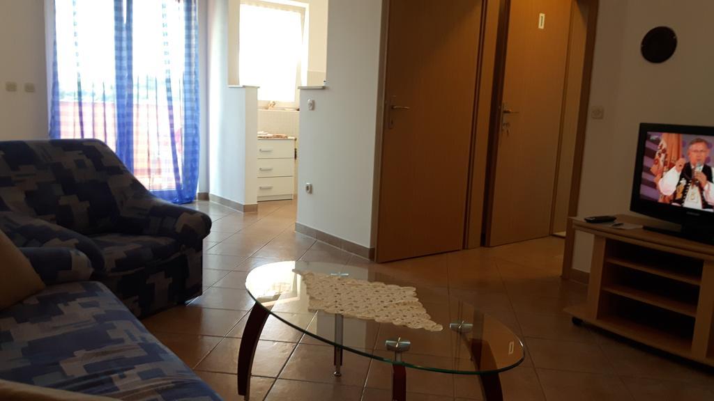 Apartment Ivan Пореч Екстериор снимка